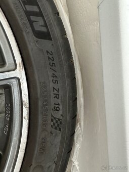 Litá kola 7,5J x19 5x114,3 ET45, pneu Michelin - 4
