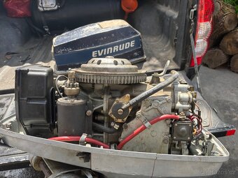 Prodám lodní motor Evinrude 60 HP - 4
