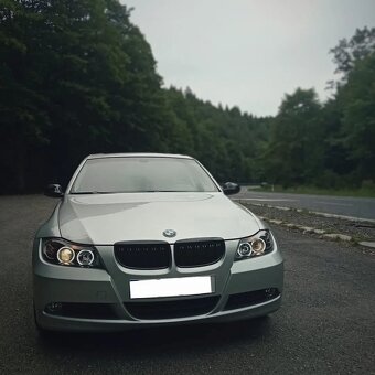 BMW 320i - 4