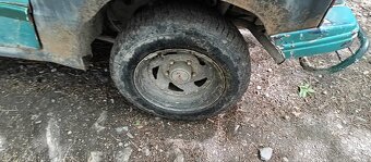 Prodám Suzuki Vitaru geo tracker na náhradní díly - 4