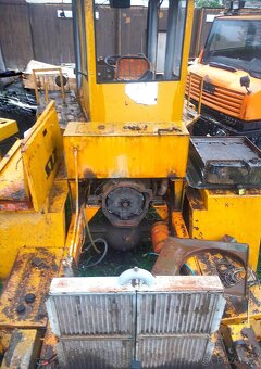 UNK 320 nakladač ZTS díly - 4