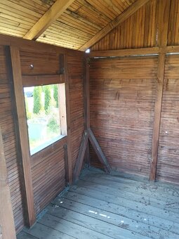 Prodám dřevěný otočný domek Baba Jaga - 4