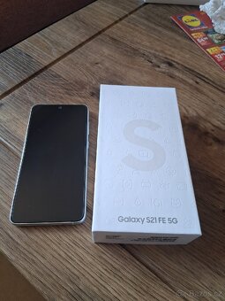 Samsung Galaxy S21 FE 5G, 6GB RAM, 128GB - 4