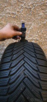 205/55/17 Michelin - zimní - pošlu poštou 1026. - 4