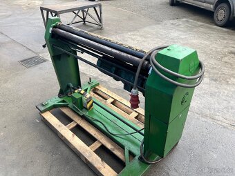 Elektrická zakružovačka plechů 1250/1,25 - 4