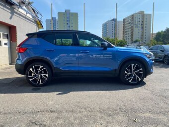 Volvo XC40 D4 AWD R-Design 140kW, 4x4, 2/2018, TOP výbava - 4