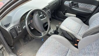 SEAT Cordoba 1,6 i benzín prodám - 4