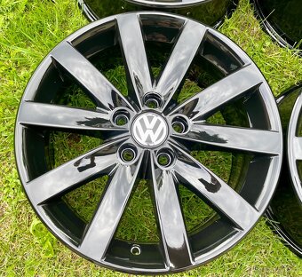 Alu VW Porto 7jx17 ET54 5x112 - 4