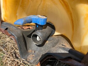 IBC kontejner, nádrž na vodu 1000l. klec na dřevo - 4