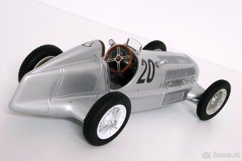 MERCEDES-BENZ W25A / CMC 1:18 - 4