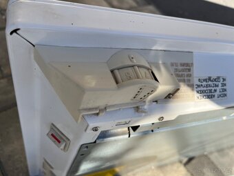 Elektrické přímotopy závěsné (AEG a STIEBEL). - 4