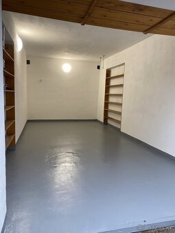 Garáž 20 m² – Třebíč, žádaná lokalita (prodej / pronájem) - 4