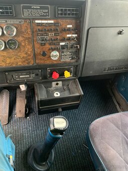 Odtahový speciál Kenworth - 4