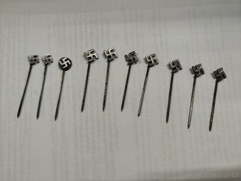 Ranné odznaky NSDAP - 10 ks, 3 druhy, Wehrmacht - 4