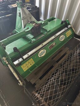 Zakladač trávníku SB165 - 4