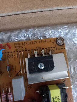 LG 42LE561V Zdroj - 4