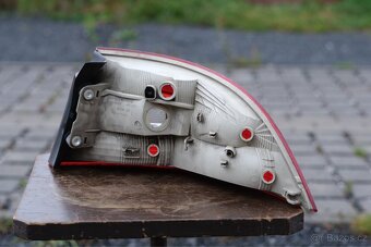 Škoda Superb 2 - zadní světlo - 4