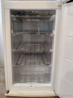 Lednice Whirlpool, výška 177 cm - 4