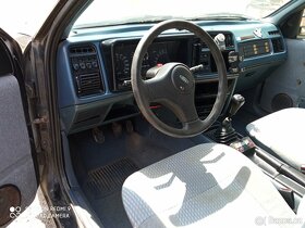 Ford Sierra 2,3D - 4