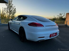 PORSCHE PANAMERA - 4