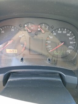 Prodám VW Golf 1,9 TDi combi, diesel, 66kw, r.v. 10/2001, - 4