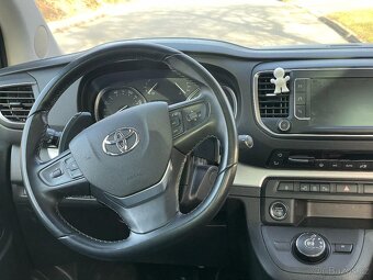 Pronájem Toyota PROACE VIP verso 7 míst - 4