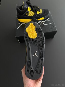 Nike AIR Jordan 4 Retro - 4
