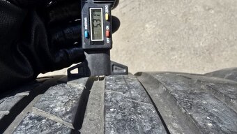 Letní pneu 255/35/19 Hankook - 4
