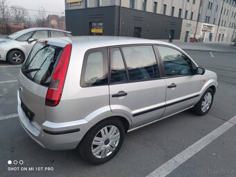 Ford fusion 1.6 74kw benzín 2.maj serv knížka klimatizace - 4