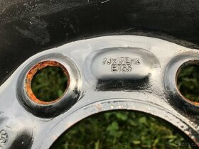 235/65 R17 104V - 4