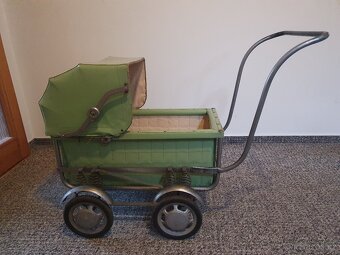 Retro kočárek pro panenky - 4