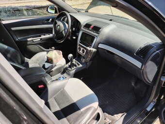 Škola Octavia RS 2.0 TFSI - 4