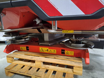 Rozmetadlo průmyslových hnojiv RAUCH AXIS H 30.2 - 4