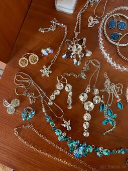 Sbírka bižuterie se Swarovski + stříbrné šperky, dětské náuš - 4