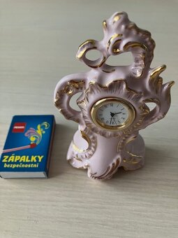 Hodiny tvar koně kov, tvar zámecké hodiny růžový porcelán - 4