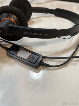 3x monitor Samsung /Acer + příslušenství - 4