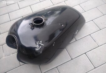 Nádrž Honda CB 250G - 4