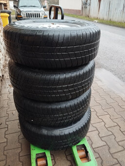 Jeep Cherokee (KJ), Liberty - 4