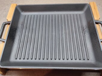 Grilovací plotýnka s podstavcem LAVA - 4