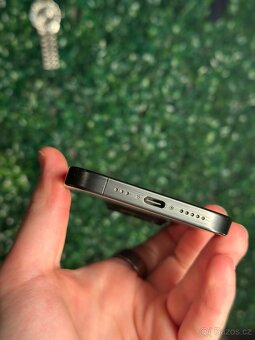 iPhone 15 Pro - 128gb (Stav B) - 4