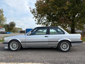 Prodám origo Bmw E30 318is coupe 100kw po velkém servisu - 4