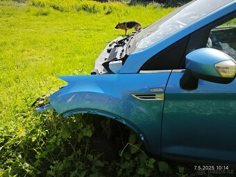 Ford Kuga 2.0 TDCi 100 kW 4x4 jako celek - 4