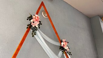 Prodám Svatební/Obřadní bránu ve tvaru trojůhelníku - 4