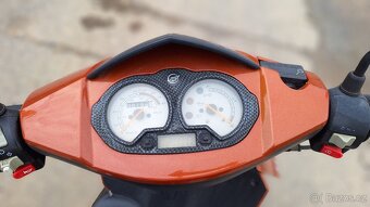 Skútr Keeway Matrix 50ccm – Téměř nejetý - 4