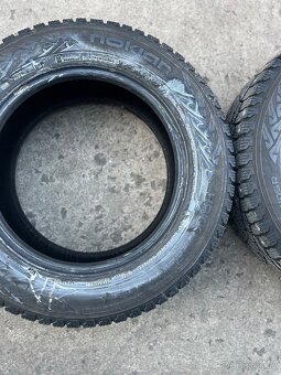 Nokian Hakkapeliitta C3 zimní pneumatika s hroty 205/65/16C - 4