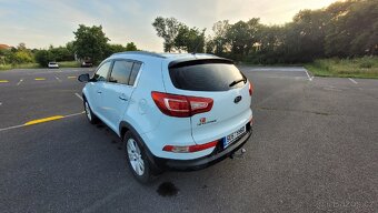 KIA SPORTAGE - 4