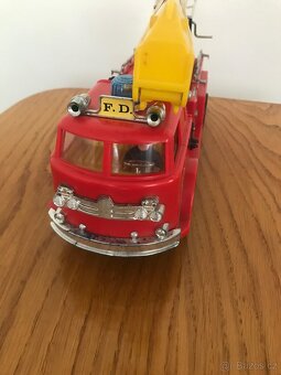 Staré požárnické auto velké 30x14cm - 4