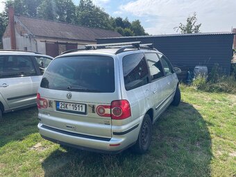 Vw sharan 1.9 tdi 85kw 7 místný - 4