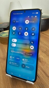 Samsung Galaxy S23+ - 4