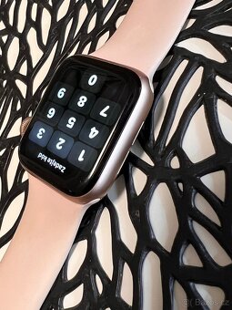 Apple Watch Series 6 40 mm, Gold Aluminium Case - 4
